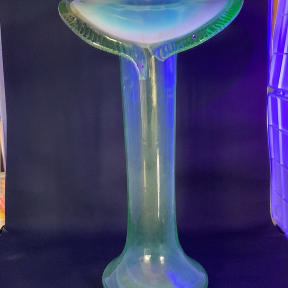 Tall uranium glass jack and the pulpit - Picture 6 of 10